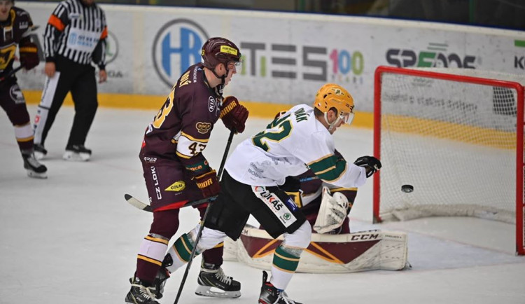 Boj o osmičku se komplikuje. Dukla ve Vsetíně dotahovala, nakonec však těsně prohrála