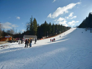 Sjezdovky o víkendu ještě v provozu nebudou, na Vysočině se začne lyžovat v příštím týdnu
