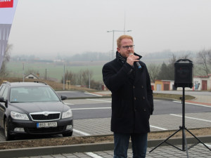 P+R parkoviště v Jihlavě bylo slavnostně otevřeno. Nabízí místo pro 110 řidičů