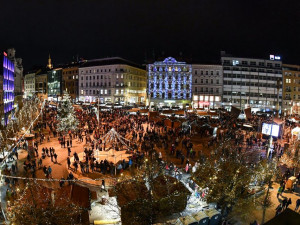 Oblíbené brněnské vánoční trhy na přání Brňanů i turistů prodlužují svou otvírací dobu až do ledna