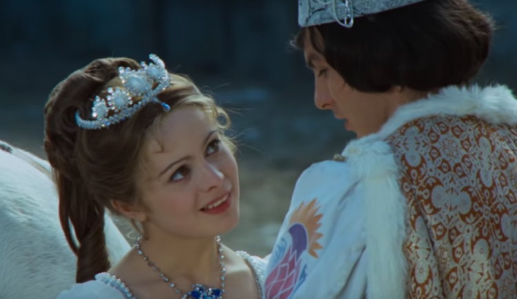 ANKETA: Popelka nebo Maruška? Jaká vánoční pohádka je nejoblíbenější?