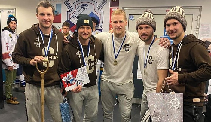 Captains Náměšť se stali mistry České republiky a Slovenska v rybníkovém hokeji