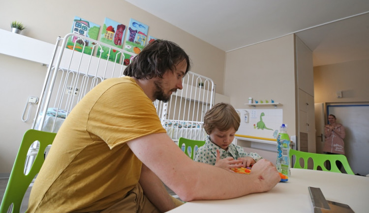 Nejmenší pacienti jihlavské nemocnice se budou uzdravovat v novém pokoji