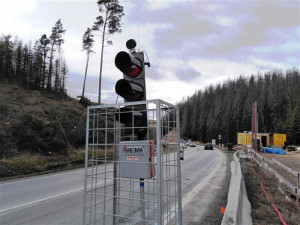 Dopravu na stavbě obchvatu Velkého Beranova začaly řídit inteligentní semafory