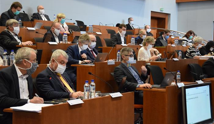 Krajské zastupitelstvo dnes navýšilo finanční zdroje na boj s koronavirem