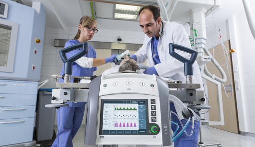 Jihlavská nemocnice dostala od dárců půl milionu na plicní ventilátor