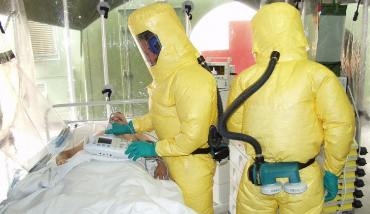Nemocnice v kraji se připravují na pacienty s koronavirem. Dva už jsou hospitalizovaní