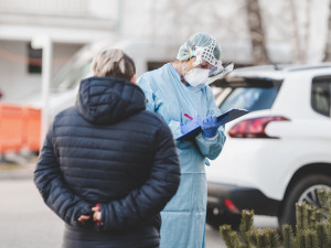 Čtrnáct. Vysočina hlásí dva nově potvrzené případy nákazy koronavirem