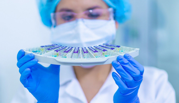 Nemocnice Jihlava začne testovat ve středu. Denně vyhodnotí 24 vzorků