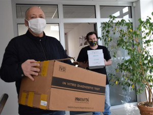 Dnes začíná testování v pobytových sociálních službách. Rozvezlo se 5 tisíc rychlotestů