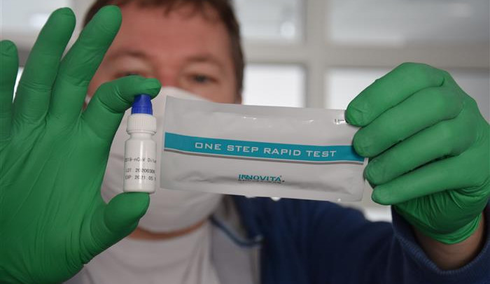 Dnes začíná testování v pobytových sociálních službách. Rozvezlo se 5 tisíc rychlotestů