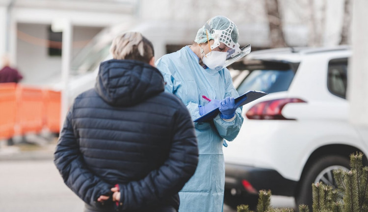 Brno bude plošně testovat bezdomovce a pracovníky sociálních služeb