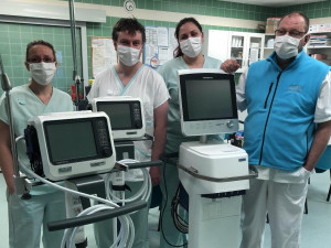 Jihlavská nemocnice má díky dárcům nový plicní ventilátor. Již třetí v pořadí
