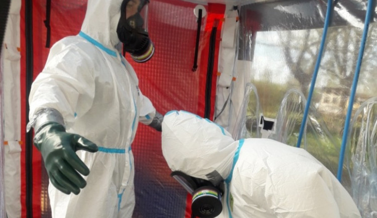 Hasiči mají za sebou poslední službu v břevnickém domově. Odvedli velký kus práce, říká ředitel Jiří Němec