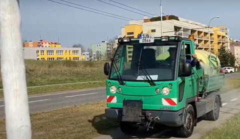 V krajském městě se každý den zalévá zeleň. Voda se bere z řeky Jihlavy