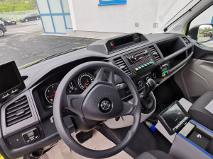 Krajští záchranáři dostali nové sanitky. Mají klimatizaci, pojedou rychlostí až 184 km/h