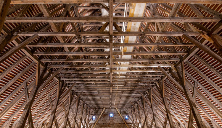 Jihlavský svatý Jakub se otevře návštěvníkům, včetně krovu. Od úterý začnou prohlídky