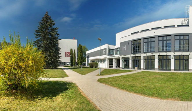 Dlouhodobé praxe, zahraniční stáže, moderní technologie… VŠTE klade důraz na rozvoj svých studentů