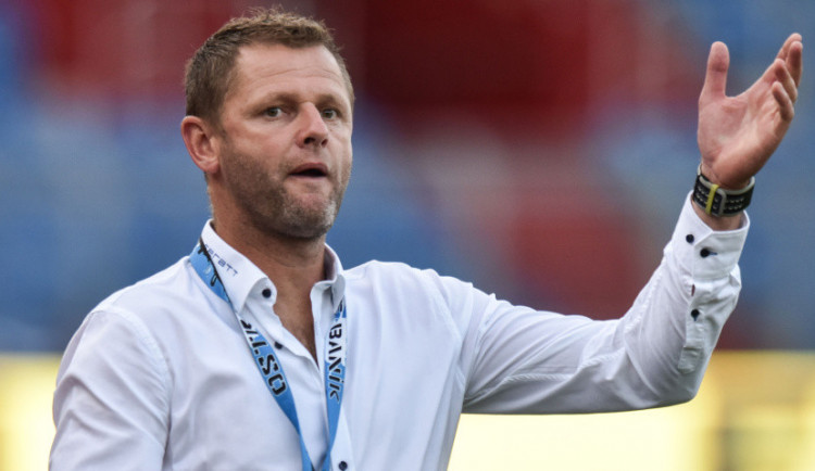 Na lavičce fotbalové Jihlavy po roce a půl skončí třenér Radim Kučera