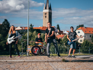 VIDEO: Zpívající hasič Jurič Pařil plánuje vydat první CD. Příští rok chce koncertovat v Telči