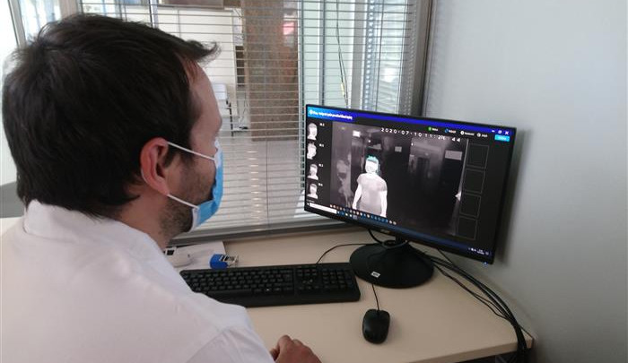 Dvacítka termokamer v nemocnicích a domovech pro seniory ohlídá tělesnou teplotu