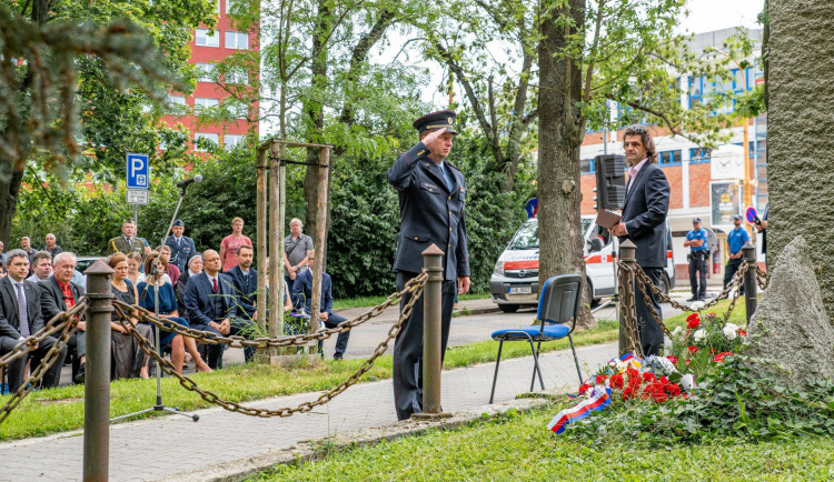 Jihlava si u památníku připomněla popravy politických vězňů