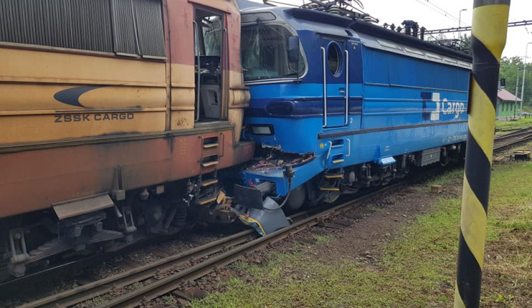 Kolize na jihlavském nádraží způsobila škodu 7,3 milionu korun. Provoz je částečně obnovený