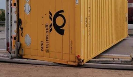 Provoz na D1 za Velkým Beranovem dnes zastavil převrácený vlek. Uvolnil se za jízdy