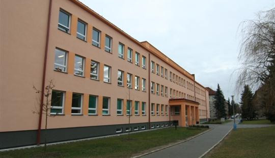 Celý druhý stupeň Základní školy Rošického jde do karantény