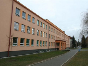 Celý druhý stupeň Základní školy Rošického jde do karantény
