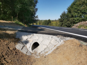Vysočina má další opravené úseky silnic. Hotovo je u Štoků, na I/19 se finišuje