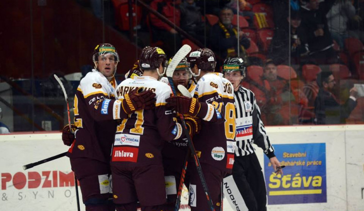 První venkovní výhra. Dukla uspěla v Kadani 5:2 a patří jí druhá příčka tabulky