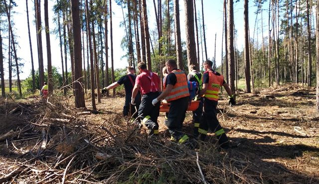 Záchranáři na Vysočině často zasahují u houbařů v lese. Lidé přeceňují svoje síly