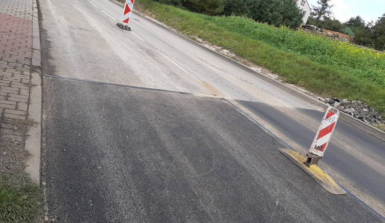 Oprava úseku na silnici I/23 spěje do finále. V neděli večer bude hotovo