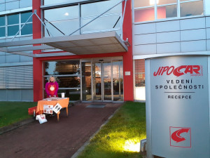 Lidé v Jihlavě koupili koláče za 96 tisíc korun. Peníze poputují na hospicové služby