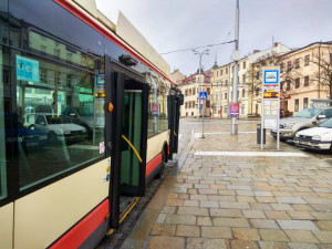 Nová opatření pro cestující i žádaná novinka. Jihlavský dopravní podnik chrání své zaměstnance před nákazou