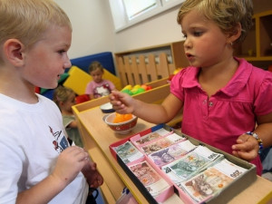 Několik tříd jihlavských školek je uzavřeno. Pokud můžete, nechte dítě doma, žádá primátorka Koubová