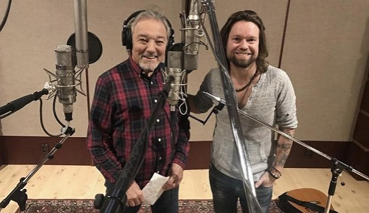 VIDEO: Richard Krajčo splnil slib Karlu Gottovi: rok po jeho smrti vydává společný song