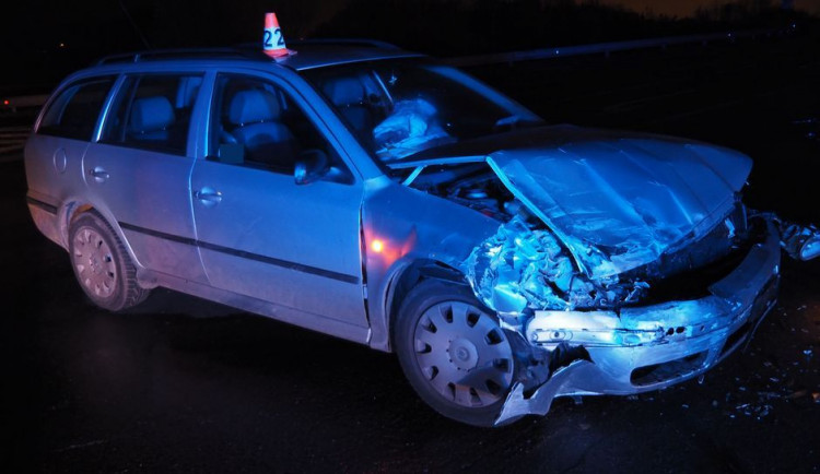 Na křižovatce u Zábřehu se srazila dvě auta