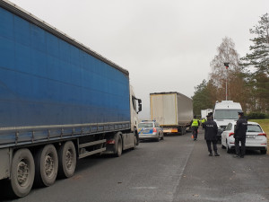 Kontroly na D1, kvůli neoprávněnému vstupu bylo zajištěno 7 Srbů