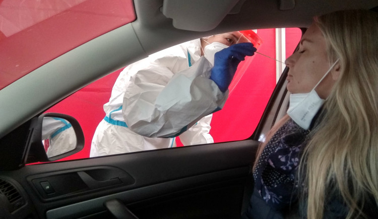 Na Vysočině přibylo za týden 4307 lidí s covidem. Umírají i mladší lidé s jinými nemocemi