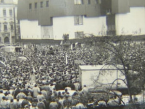 FOTO: Revoluční plamen se v roce 1989 rozhořel o týden později než v Praze