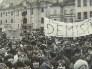 FOTO: Revoluční plamen se v roce 1989 rozhořel o týden později než v Praze