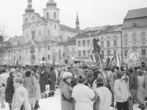 FOTO: Revoluční plamen se v roce 1989 rozhořel o týden později než v Praze