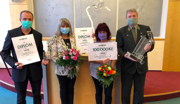 Třídění jako samozřejmost. Telč se v soutěži O Křišťálovou popelnici umístila ve své kategorii druhá