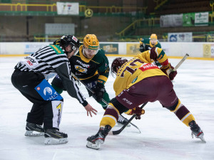 Dukla rozstřílela Vsetín 7:1 a upevnila si první příčku v tabulce