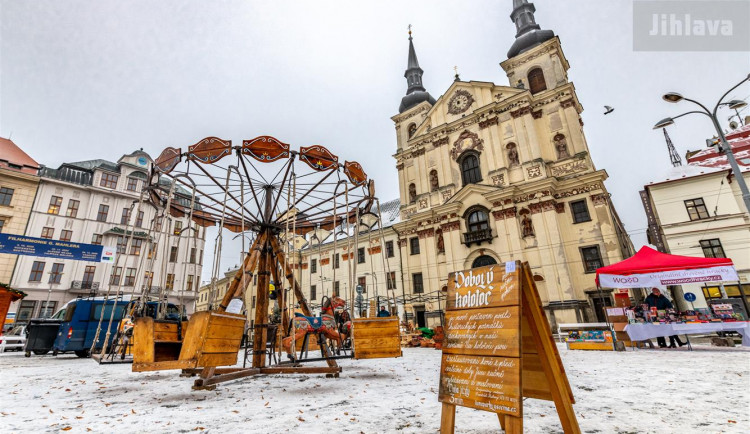 Vánoční jarmark na jihlavském náměstí může pokračovat i přes zpřísněná vládní opatření