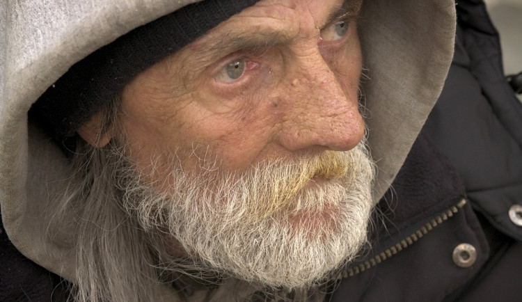 Mezi hradeckými bezdomovci řádí koronavirus