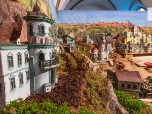 Vánoce v jihlavském kostele. Na Štědrý den se lidem ukáže ručně vyřezávaný betlém