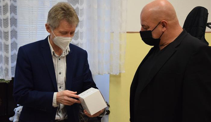 Roušky darované z Tchaj-wanu dala Vysočina dětským domovům. Celkem jich bylo 6 tisíc